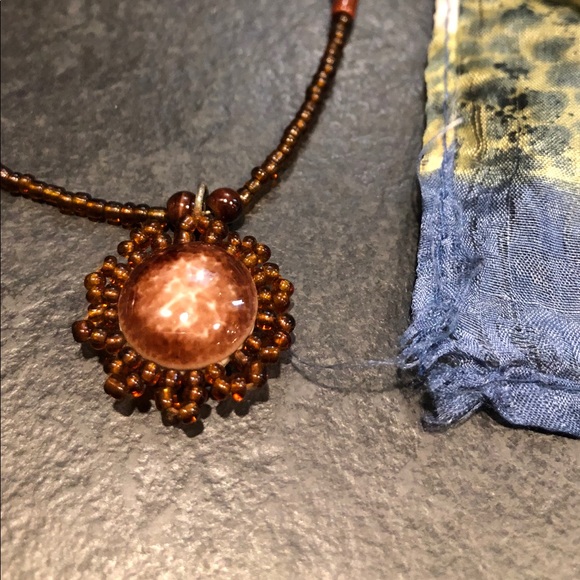 Scarf with coordinating jewelry bundle - Picture 6 of 6